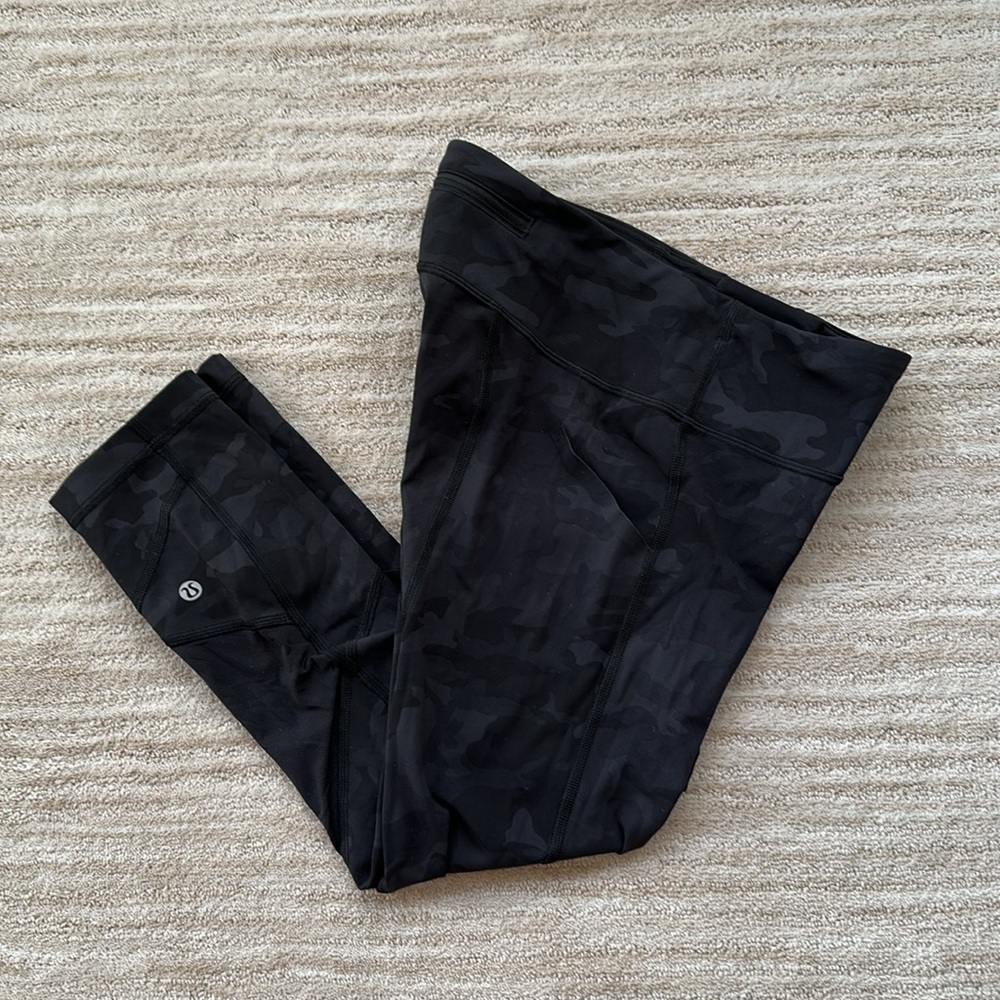 Lululemon Pace Rival Crop 22" Incognito Camo Multi Grey / Black Leggings Size 4